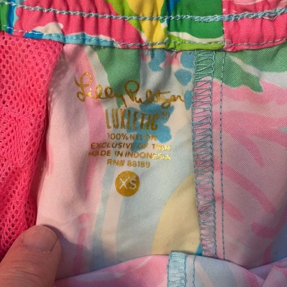 Women’s lilly Pulitzer short - Picture 3 of 5